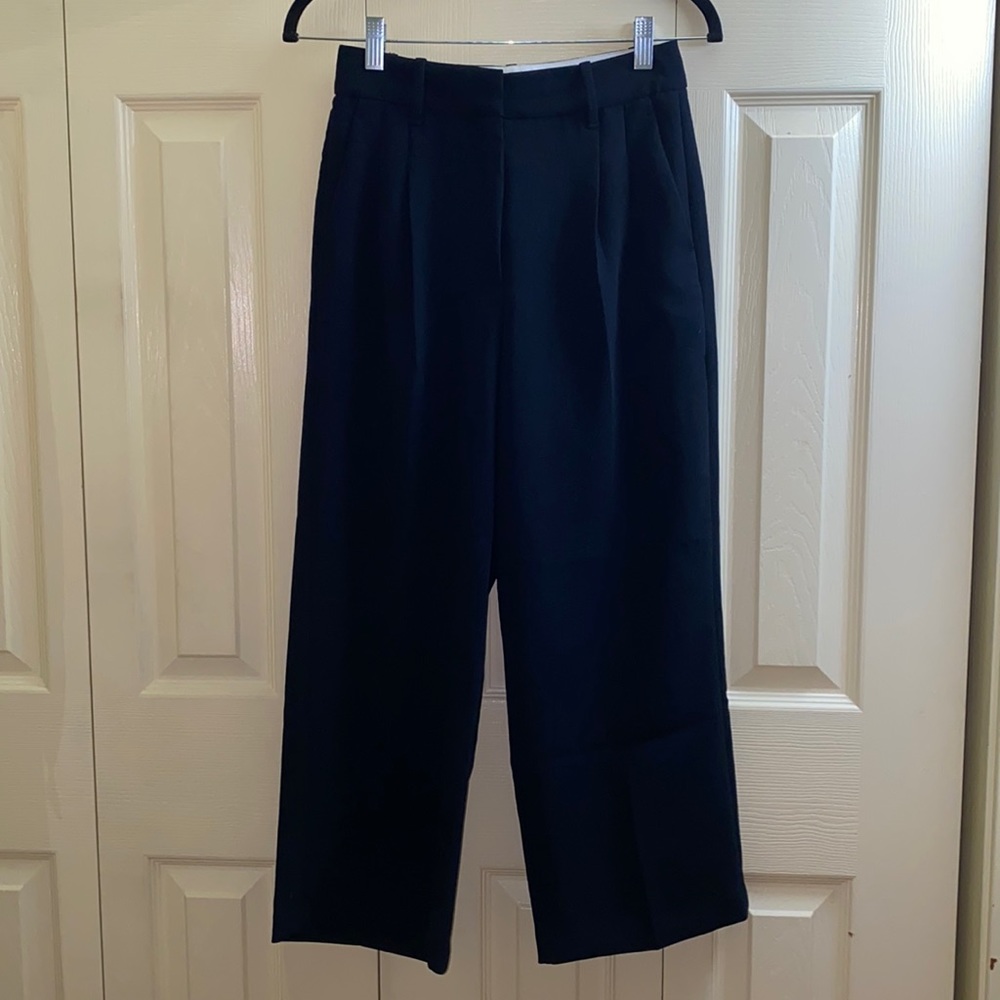 Aritzia Wilfred Effortless Cropped Pants